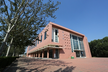河北省沧州卫生学校校园环境 河北省沧州卫生学校校园环境