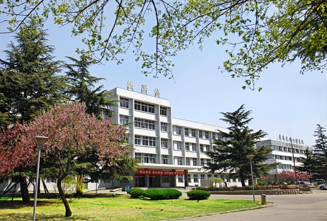 山东省青岛卫生学校2020年学费、收费是多少
