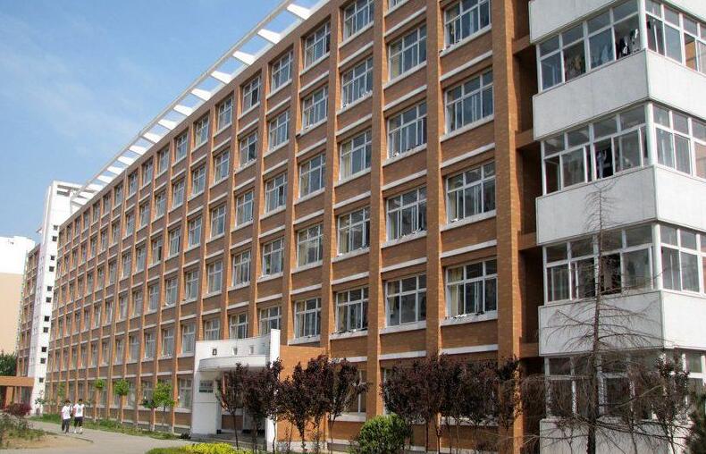 临沂卫生学校校园环境 临沂卫生学校校园环境