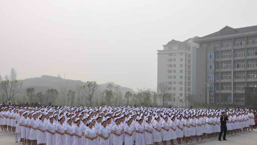 重庆卫生学校是中专还是大专 重庆卫生学校是中专还是大专