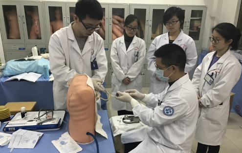 初中生读重庆卫生学校学什么专业好 初中生读重庆卫生学校学什么专业好